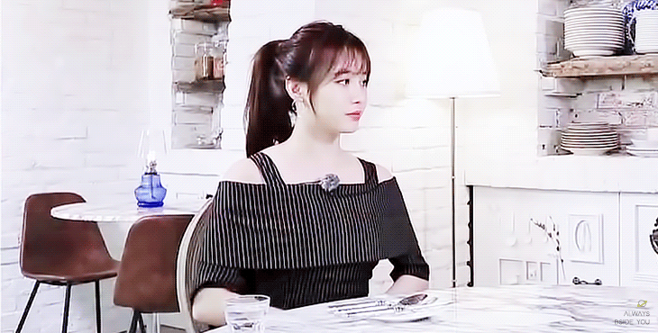 앞머리+묶은 유라.gif | 인스티즈