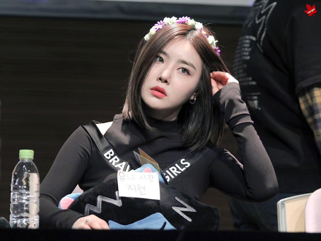  브레이브걸스 유나 vs 유정.jpg | 인스티즈