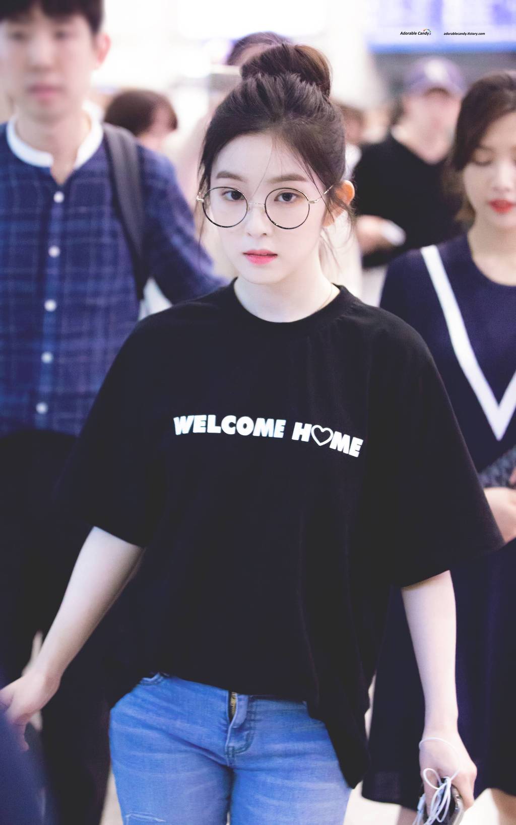 똥머리도 잘어울리는 아이린.jpgif | 인스티즈
