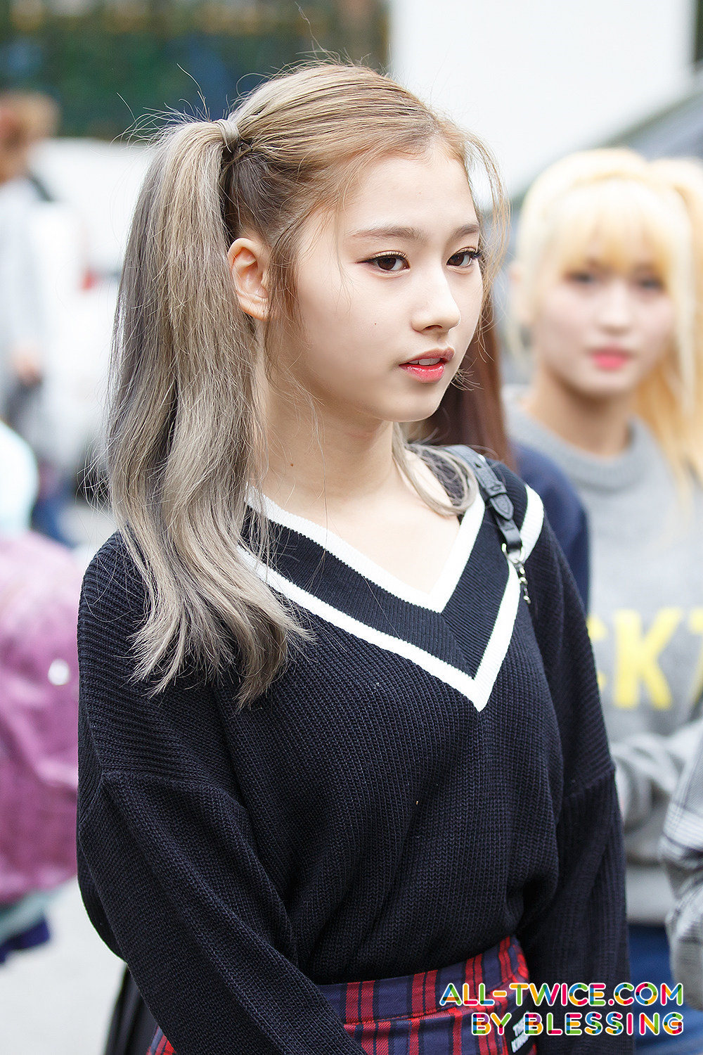 매일 헤어스타일이 바뀌는 트와이스 사나.jpg | 인스티즈