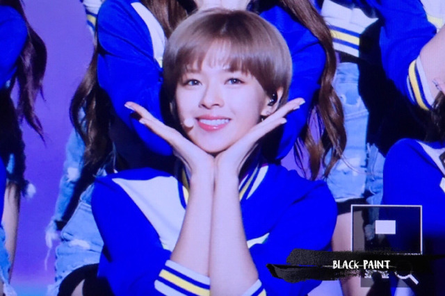 오늘자 머리색 바뀐 트와이스 정연.jpg | 인스티즈