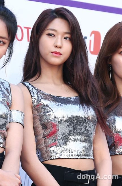 오늘자 설현 | 인스티즈