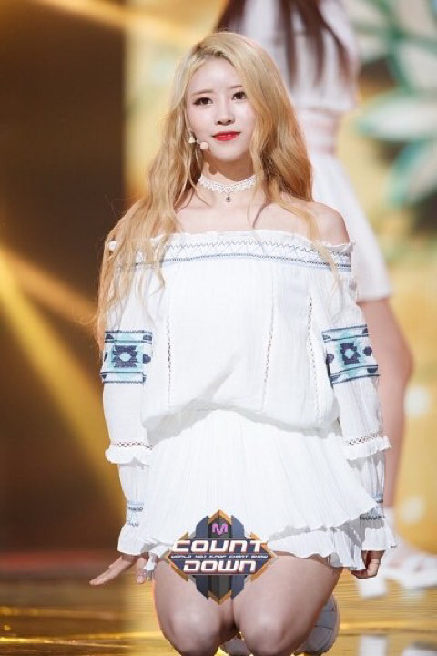 [러블리즈] 은행 가는 길에 미주 | 인스티즈