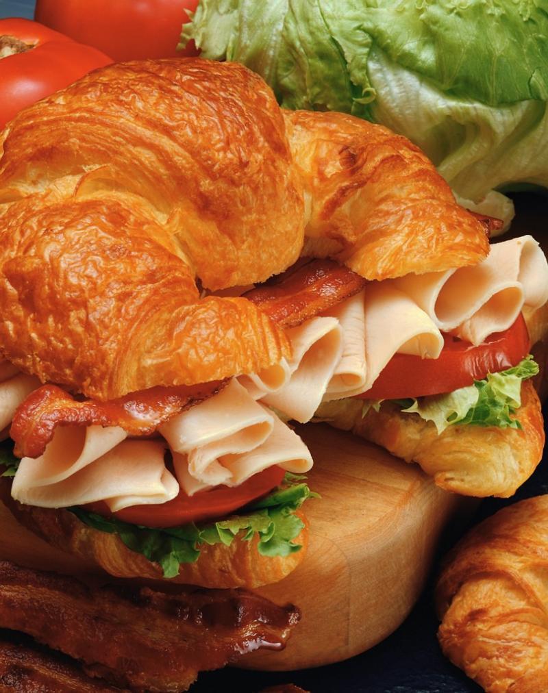 Croissant (크로와상) + Pain au Chocolat (뺑오쇼콜라) | 인스티즈