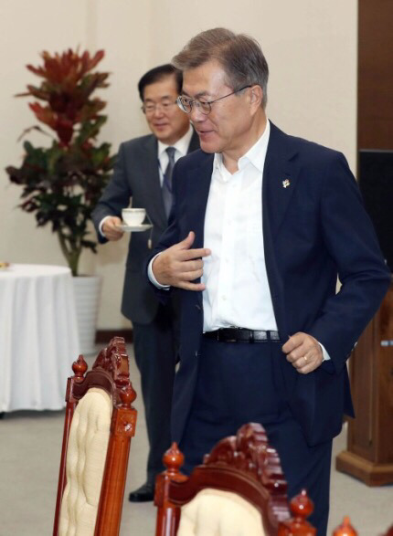  수석보좌관회의+티타임 기사 사진 06/05 | 인스티즈