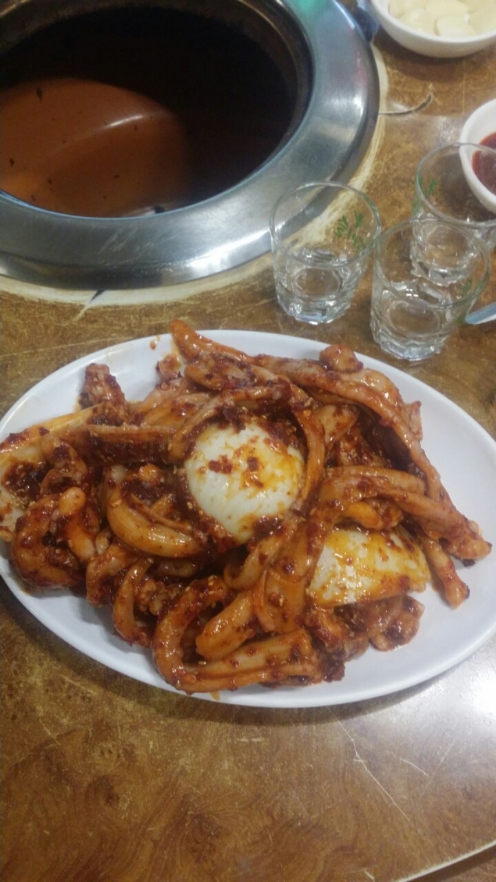 황소숯불꼼장어 이미지