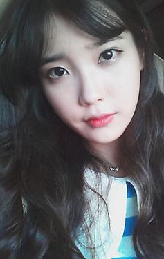 아이유 단발&똥머리 vs 긴생머리 | 인스티즈