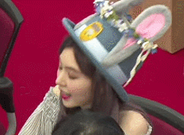 [레드벨벳] 오늘 팬싸에 주디홉스 모자 쓴 아이린 | 인스티즈