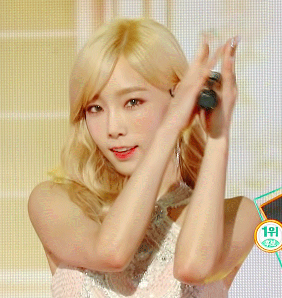 [소녀시대] 매우 다양한 헤어스타일을 소화했던 태연.GIF | 인스티즈