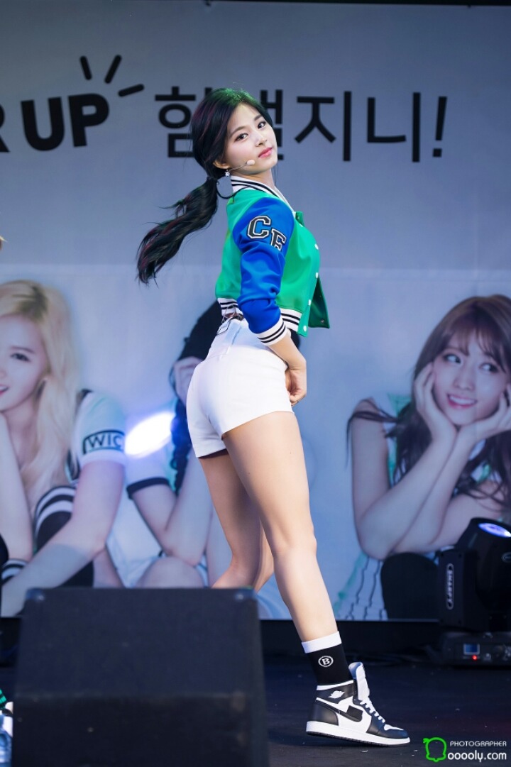 토요일이라서 쯔위 | 인스티즈