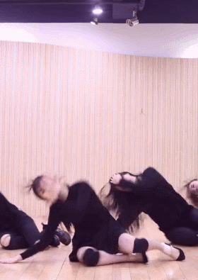 수지와 백댄서들.gif | 인스티즈