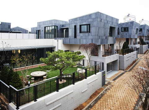 아이돌 중 제일 많이버는거 같은 아이돌 두명 | 인스티즈