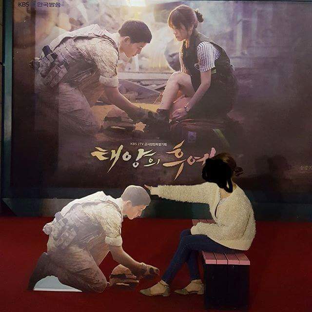 송중기랑 사진찍기.jpg | 인스티즈