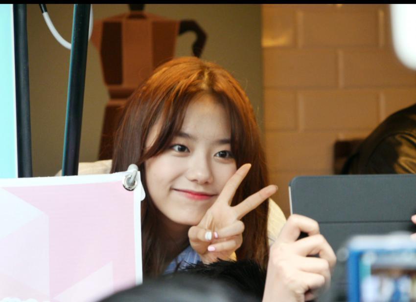 아이오아이 김소혜가 가지고 있는 분위기 | 인스티즈