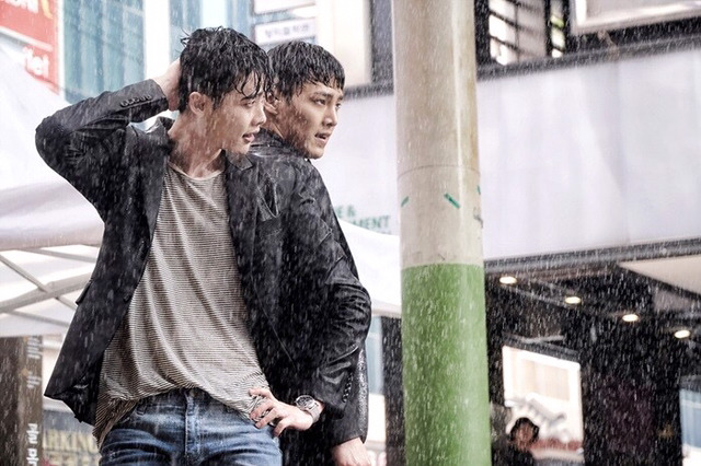 W 강철과 경호원의 실제 나이.jpg | 인스티즈