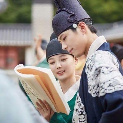 [사진] 2016년 구르미 그린 달빛으로 흥했던 박보검,김유정 .JPG | 인스티즈