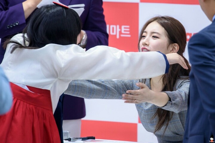 팬사인회에 강한 수지.jpg | 인스티즈