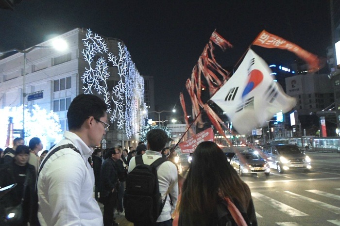 박근혜는 퇴진하라!!! 2015년 11월 21일 횃불시민연대 98차 부정선거 규탄집회 | 인스티즈