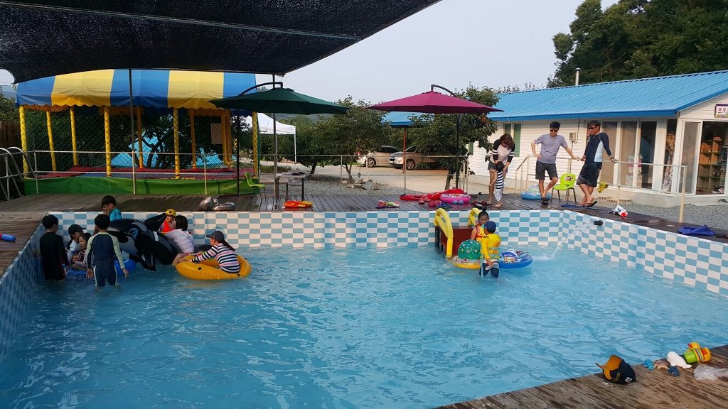 글램핑 봄 이미지