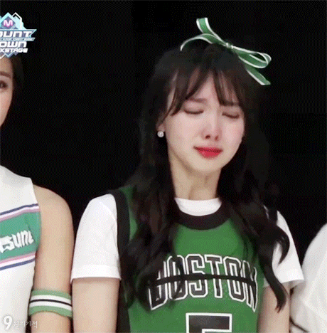 [트와이스] 울다가 웃어서 엉덩이에 털난 나연쓰 | 인스티즈