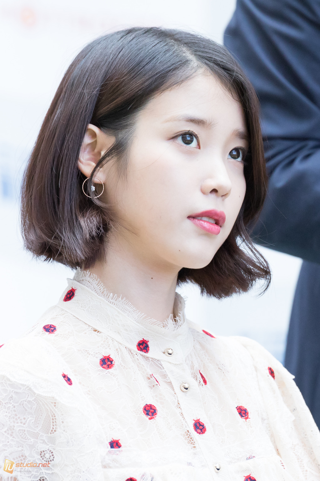 단발이 잘어울리는 아이유 | 인스티즈