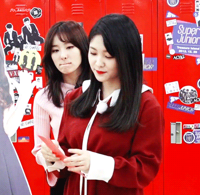 반응이 많이 느린 슬기.gif | 인스티즈