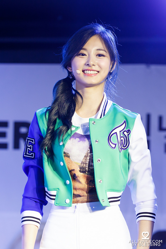 게릴라 콘서트 트와이스.JPG | 인스티즈