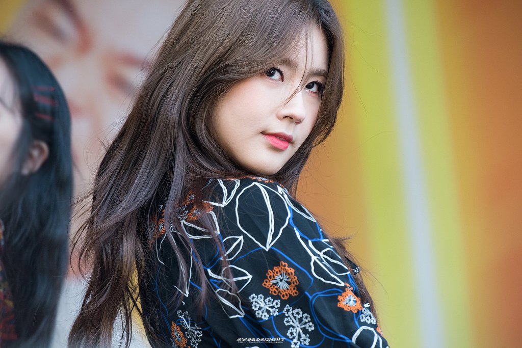 콧대가 이쁜 (여자)아이들 미연.jpgif | 인스티즈