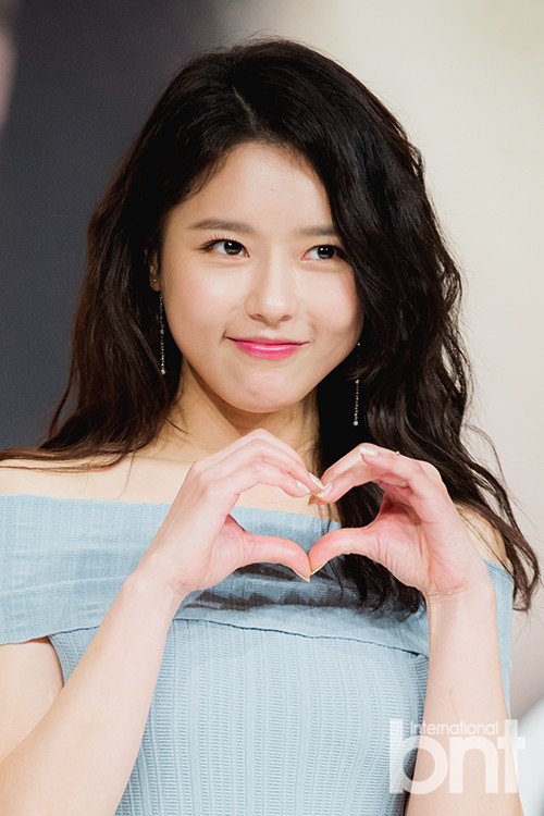 여고생 연기하는 37세 오지은 | 인스티즈