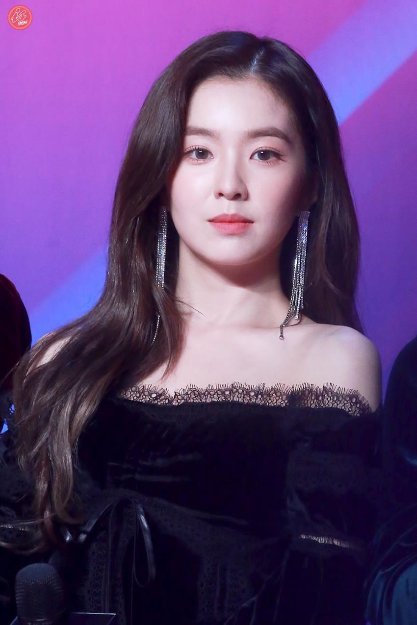 시상식에서 미모 폭격하고 다니는 아이린.jpg | 인스티즈