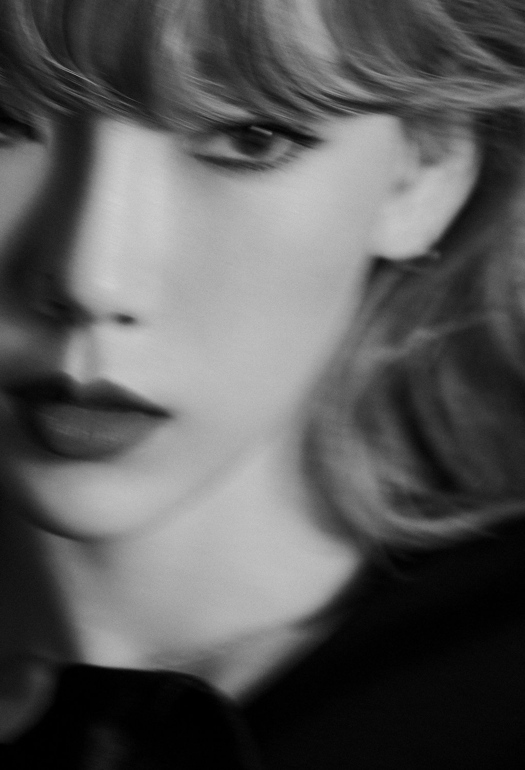 9935AF455DA0F1B80A77A8