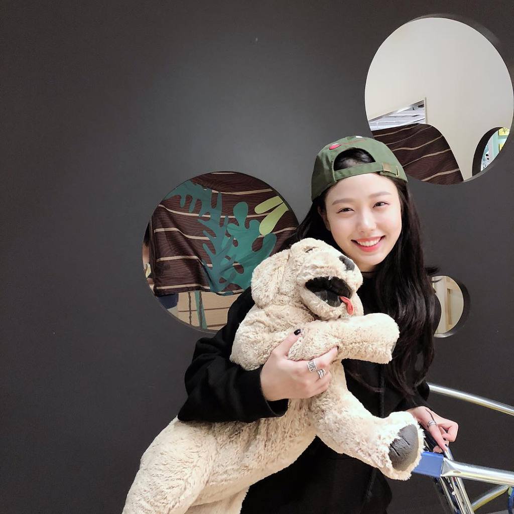영화 '마녀'의 욕쟁이 아가씨 배우 고민시.jpg | 인스티즈