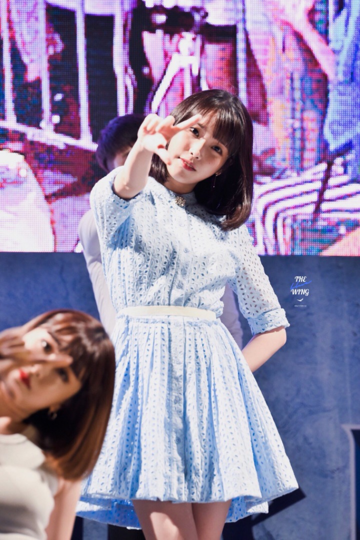 아이유 옷 잘 입히는 코디.gif | 인스티즈