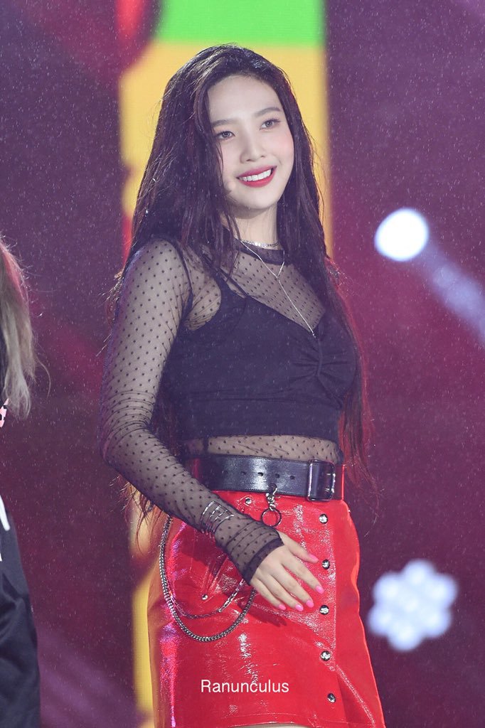 레드벨벳의 큐티섹시갓 둥둥이 조이.jpg | 인스티즈