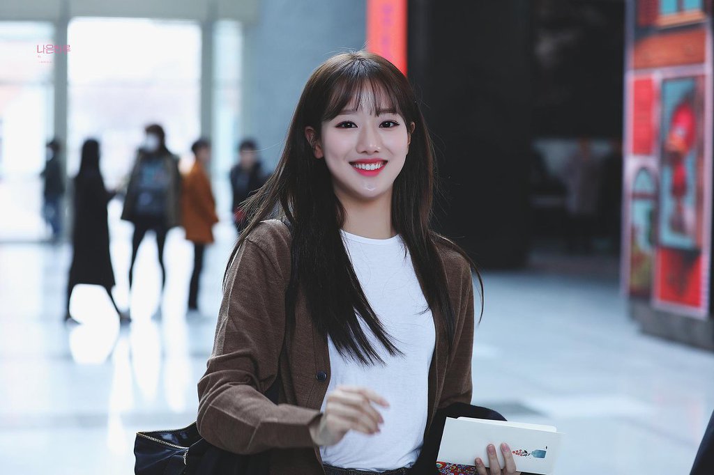 상큼하게 이쁜 에이프릴 이나은.jpgif | 인스티즈
