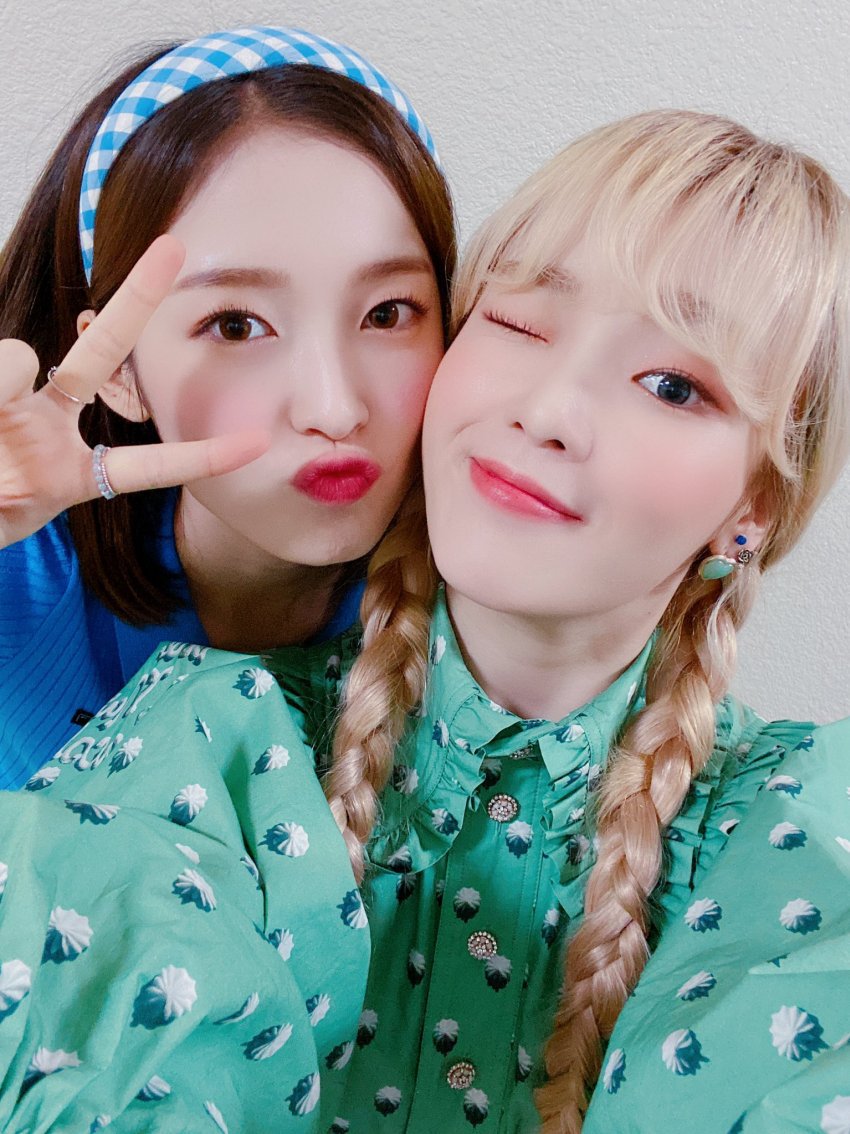 뮤직뱅크 mc 데뷔전 치른 오마이걸 아린.jpg (feat. 승희) | 인스티즈