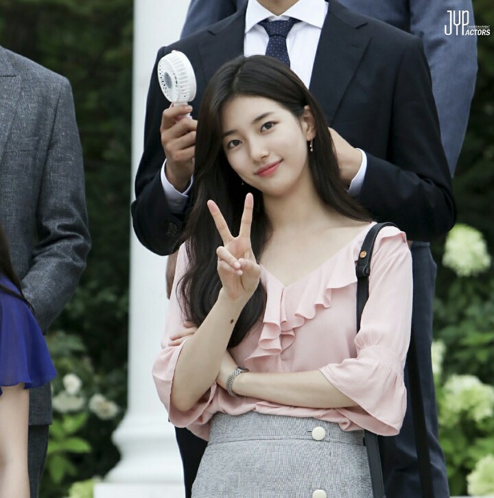 수지 인스타 업뎃 | 인스티즈
