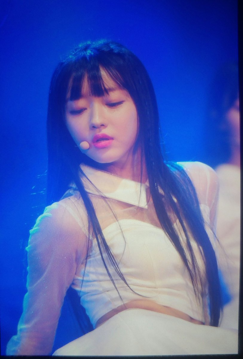 갈수록 더 예뻐지는 오마이걸 유아.jpg | 인스티즈