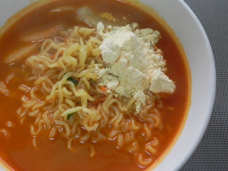 틈새라면 이미지