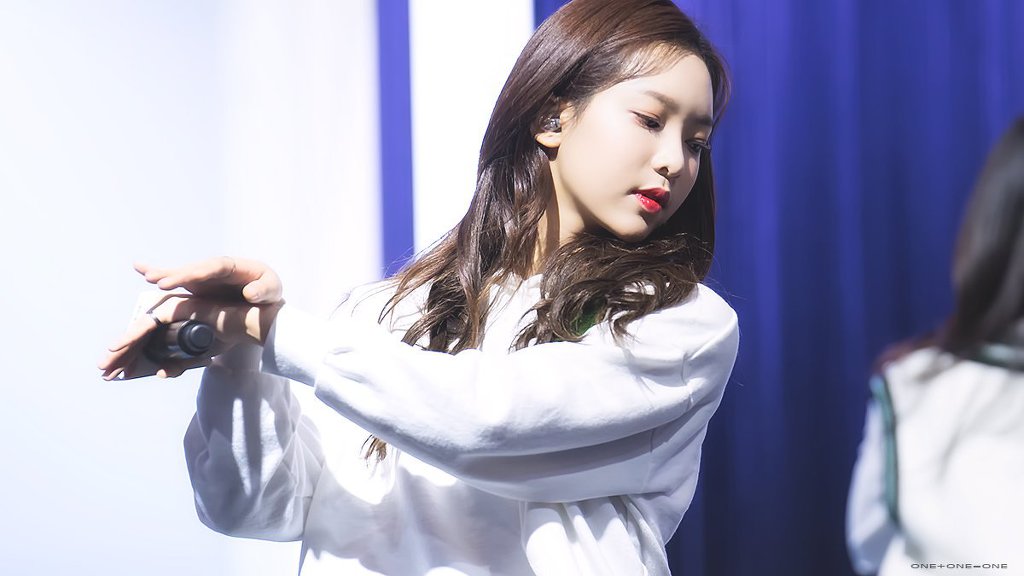 에이프릴의 예람쥐 예나.jpg | 인스티즈