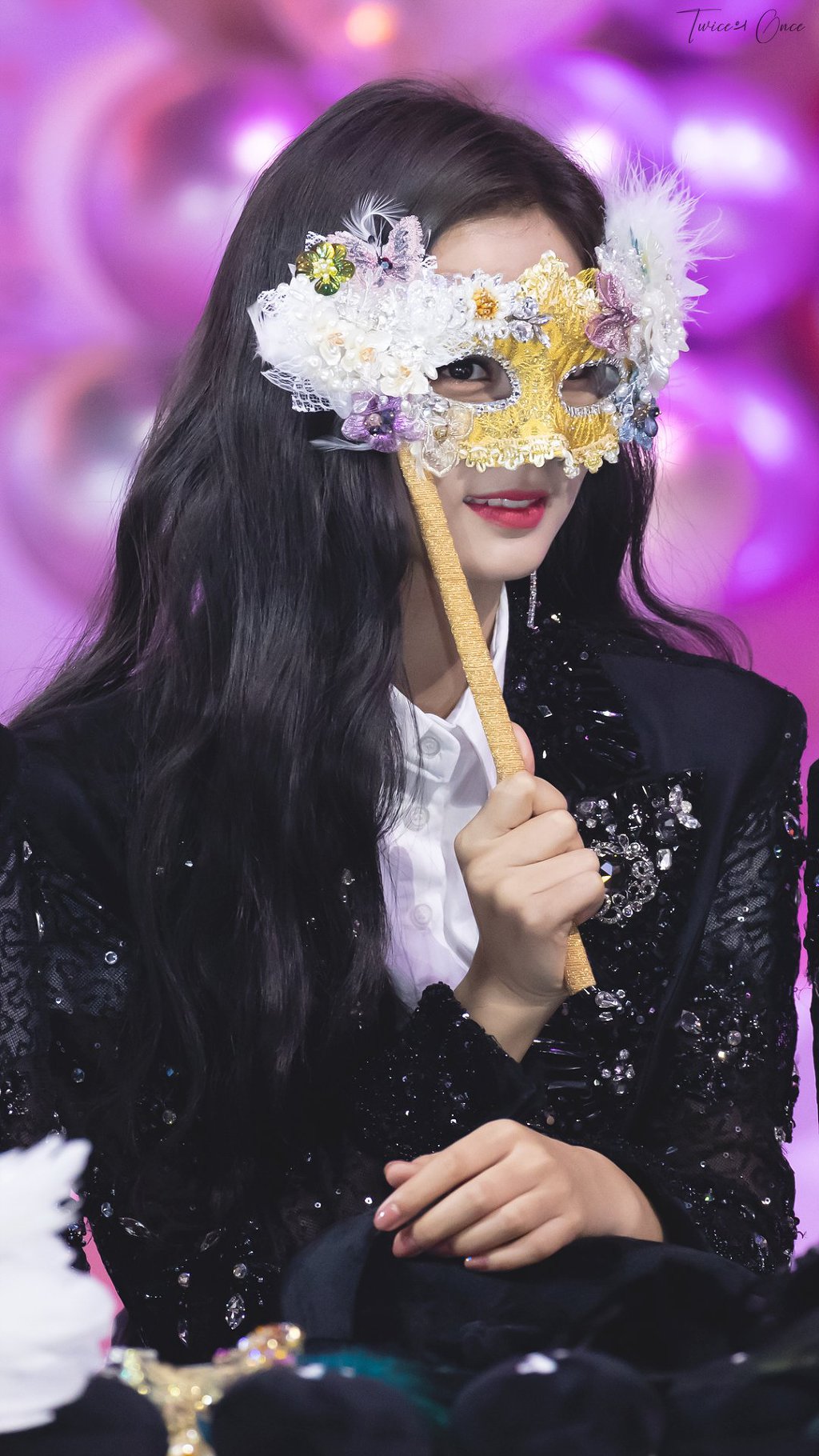 감탄만 나오는 최근 쯔위의 미모.jpgif | 인스티즈
