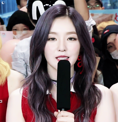 특유의 분위기를 갖고 있는 아이린.jpgif | 인스티즈