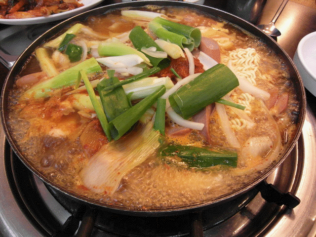 의외로 호불호가 갈리는 부대찌개 | 인스티즈