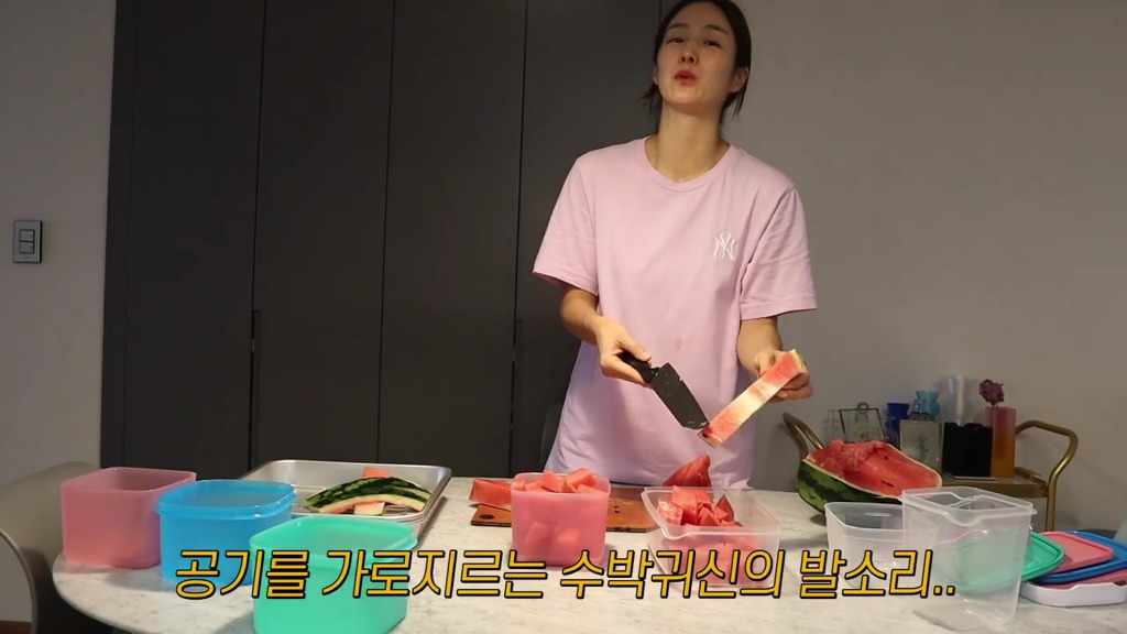 문가든씨가 알려주는 수박 조각 보관하려고 자를때 꿀팁 | 인스티즈