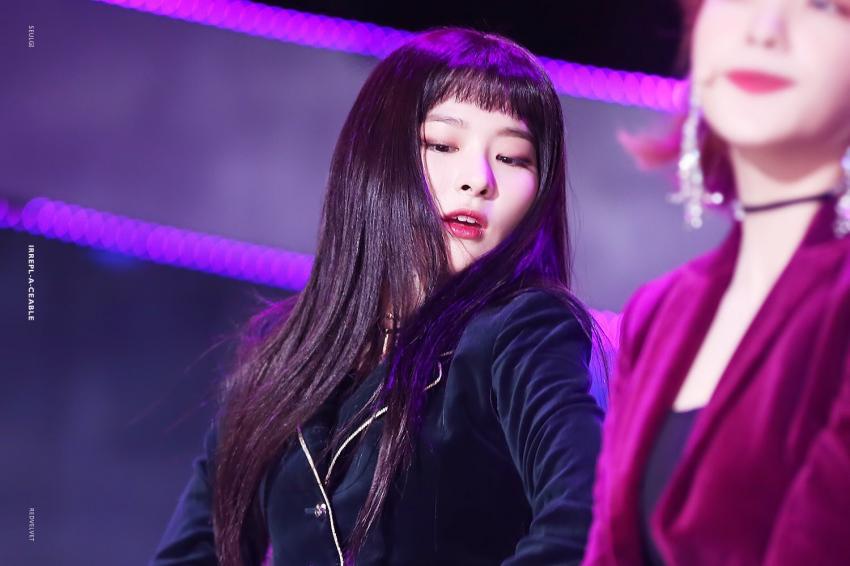 카리스마 넘치는 레드벨벳 슬기.jpgif | 인스티즈
