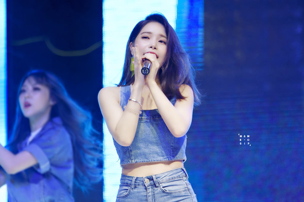복근이 섹시한 마마무 솔라 | 인스티즈