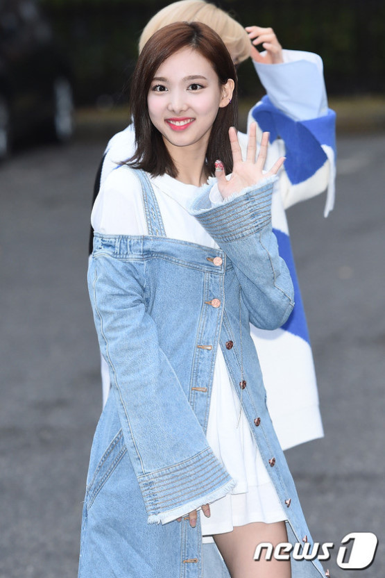 트와이스 나연 사복 | 인스티즈
