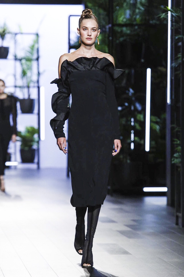 2018 S/S Cushnie et Ochs 컬렉션 | 인스티즈
