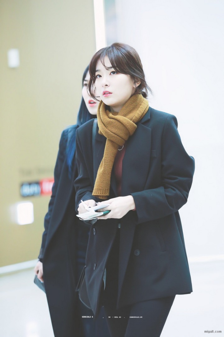 공항에서의 슬기.jpg | 인스티즈