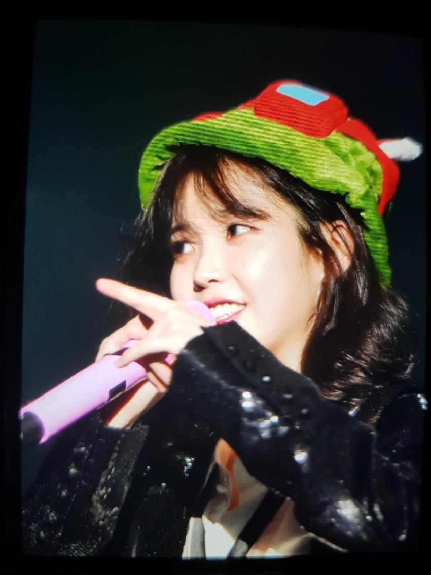 오늘자 광주콘서트 아이유 | 인스티즈